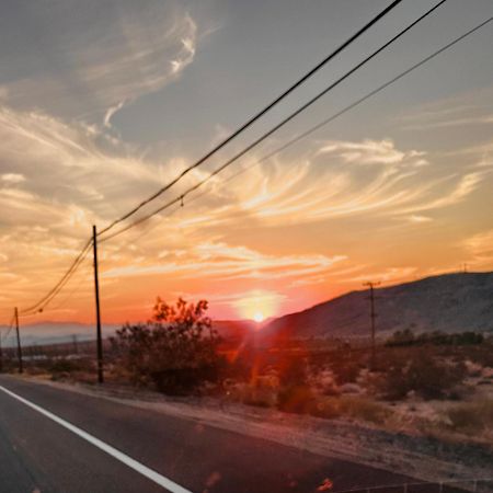 The Desert Monroe-Hot Tub-Firepit-Games-By Joshua Tree National Park 二十九棕榈村 外观 照片